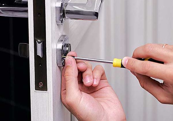 Mauris fermentum dictum magna. Lorem ipsum dolor sit amet, consectetuer adipiscing elit. Mauris fermentum dictum magna. Sed laoreet aliquam leo. Ut tellus dolor, dapibus eget.